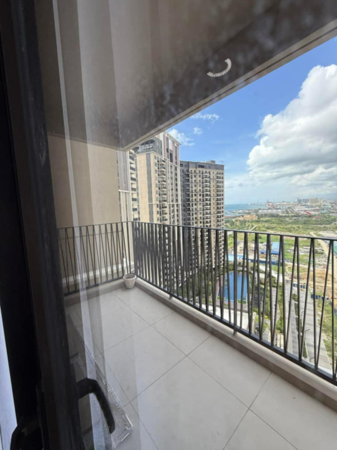 1 BR at Mandani Bay- Mandaue City, Cebu